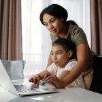 Meningkatkan Literasi Digital Anak Sejak Dini, Panduan Praktis untuk Orang Tua